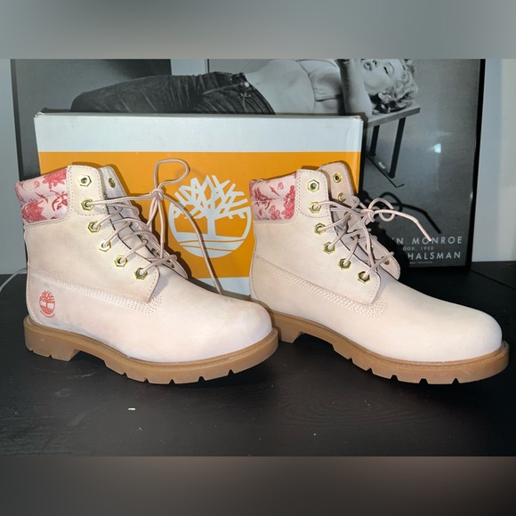 Timberland Boots | PINK | FLORAL | WOMANS | SIZE 6.5 - Picture 2 of 8